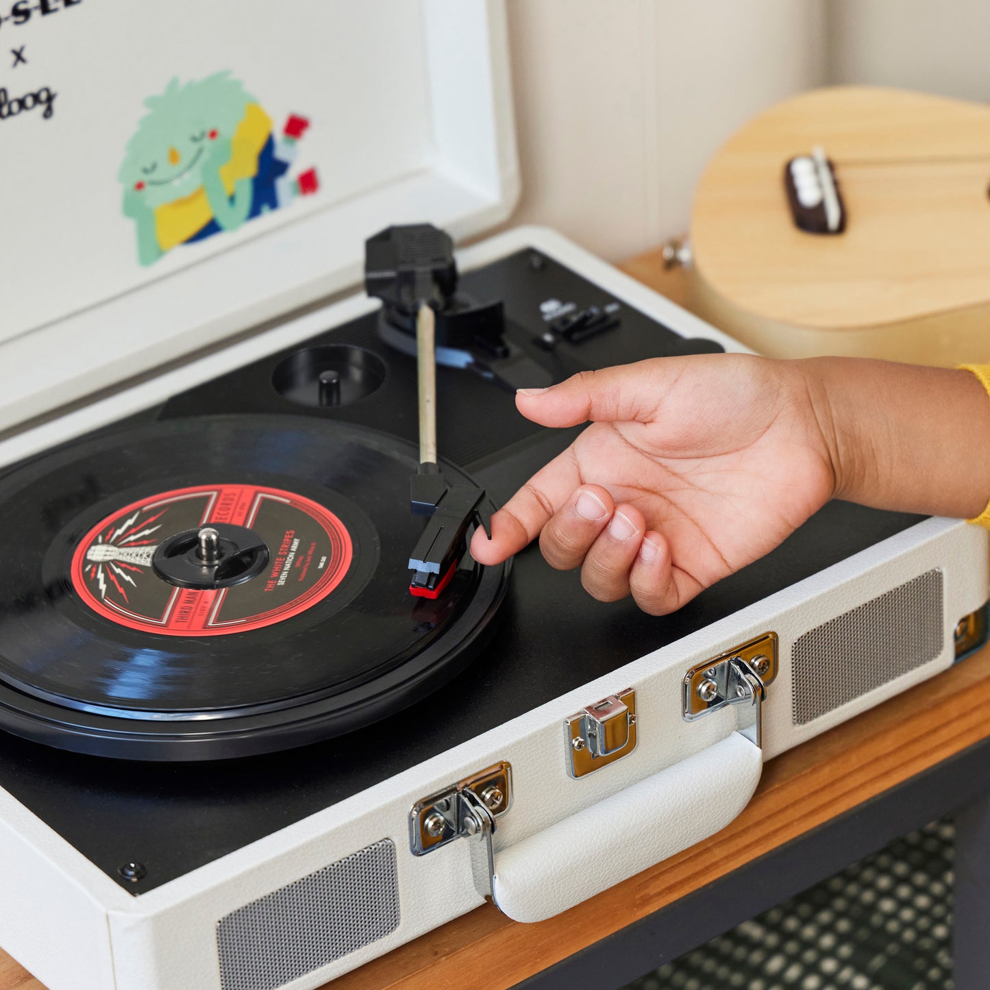 crosley x loog record player
