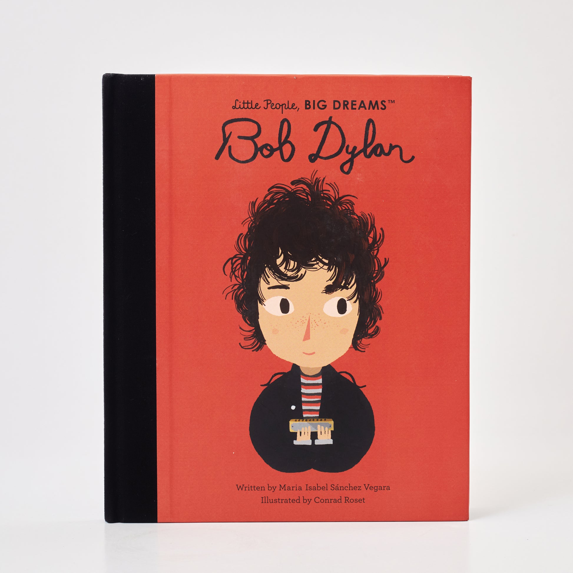 Meet Bob Dylan, the iconic singer-songwriter, poet, and artist. Bob Dylan was born in Duluth, Minnesota. As a teenager, he played in various bands and, over time, his interest in music deepened, with a particular passion for American folk music and blues. Dylan moved to New York City in 1961, where he began to perform poetry and music in clubs and cafés in Greenwich Village. There, he recorded a number of albums that made him one of the most influential musicians of history.